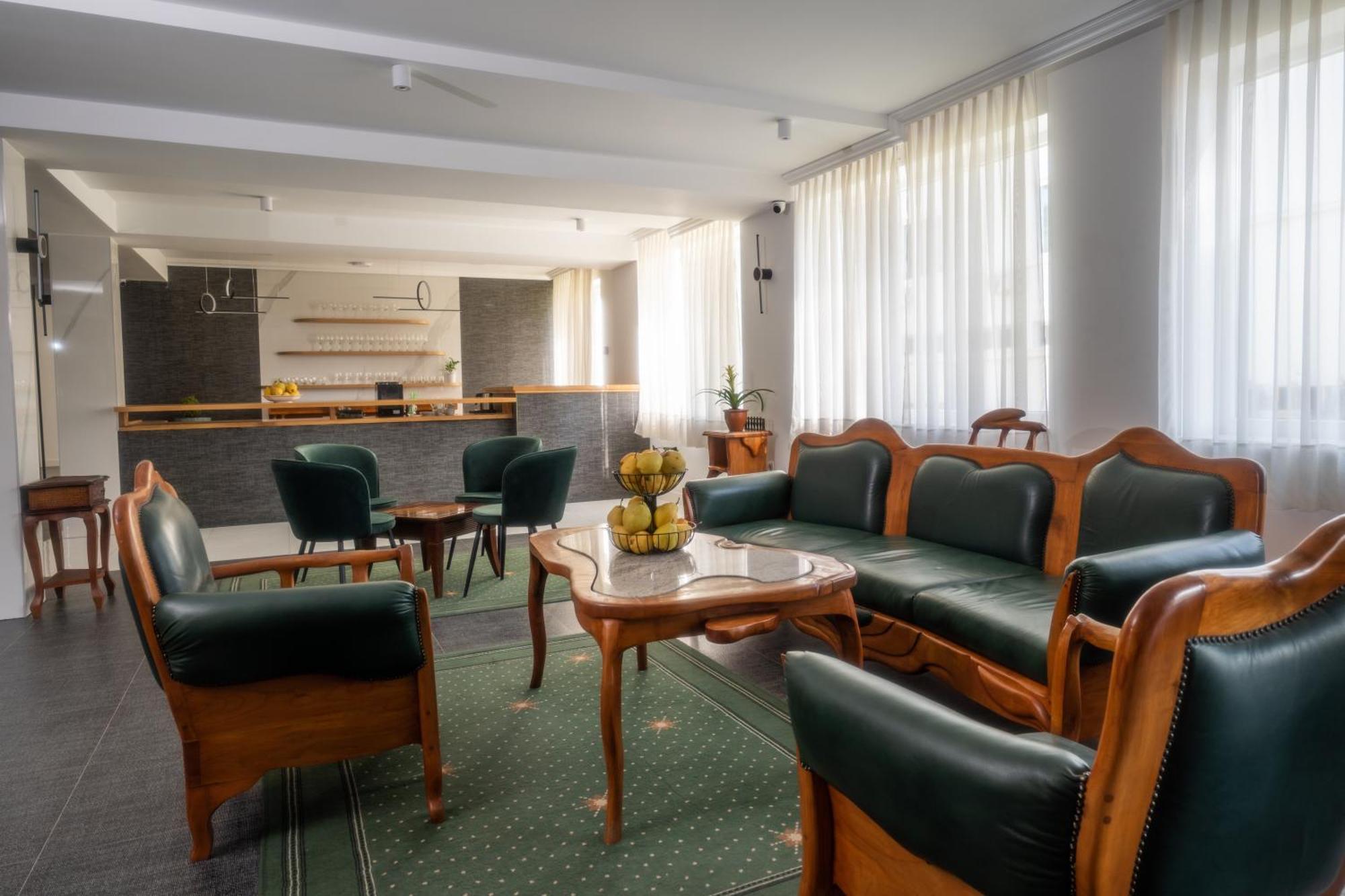 Hotel Mio City Kula エクステリア 写真
